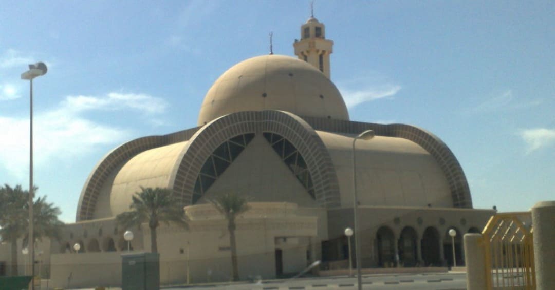 أحد المساجد المعروفة في رأس تنورة